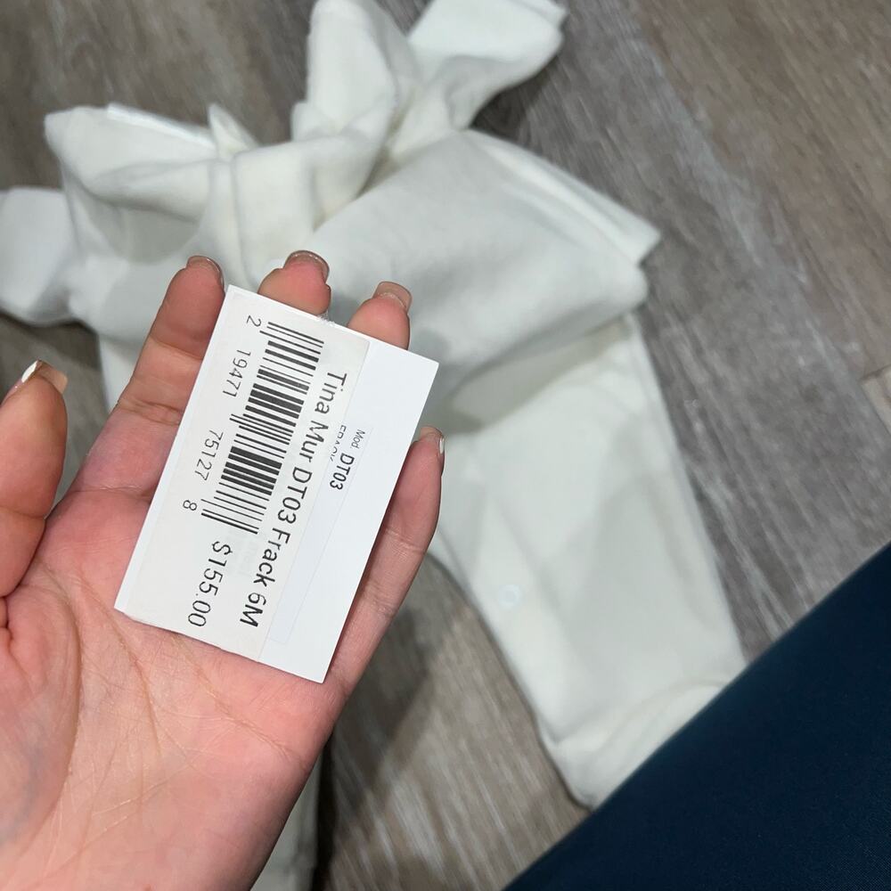 Tina Mur Soft Velvet Baby Suit and Bow tie Onesie 6 months - Picture 4 of 5